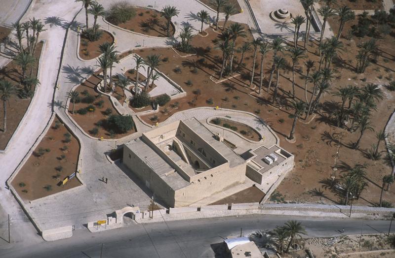 Figure 3. Ma'an Fort, 2002. Image D. Kennedy, APAAME_20020930_DLK-0115